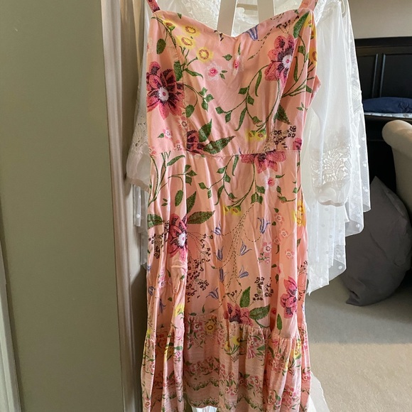 Flowy floral dress - Picture 3 of 3